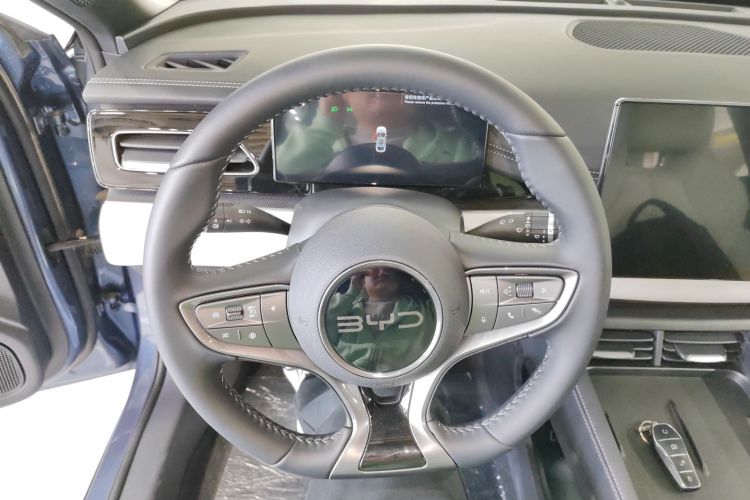 比亚迪 海豹06新能源 2024款 DM-i 120KM尊荣型中控内饰13