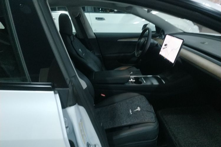 特斯拉 Model 3 2021款 标准续航后驱升级版局部细节41