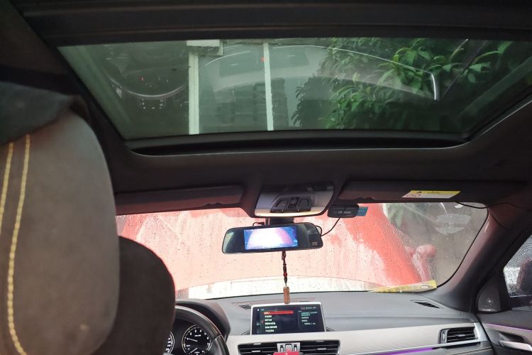 宝马X2(进口) 2018款 sDrive25i 豪华型M越野套装 国V局部细节22