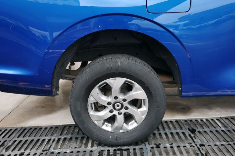 长城 炮 2021款 2.0T商用版手动柴油四驱精英型长箱GW4D20M车身外观6008