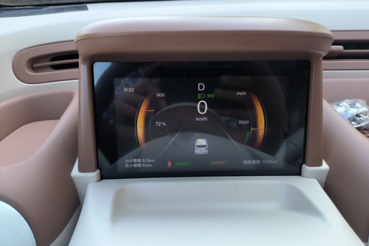 奔腾小马 2026款 222km 炫彩马中控内饰14