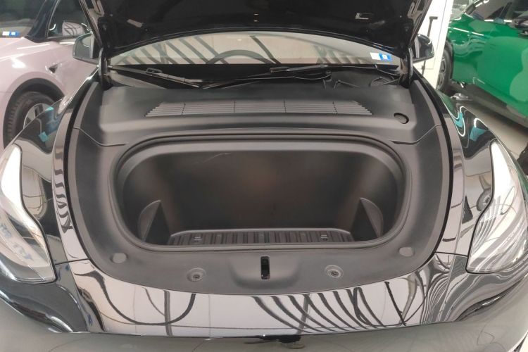 特斯拉 Model Y 2021款 标准续航后驱版局部细节24