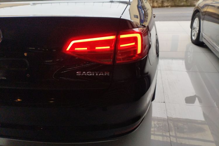 大众 速腾 2018款 1.6L 自动舒适型车身外观6006