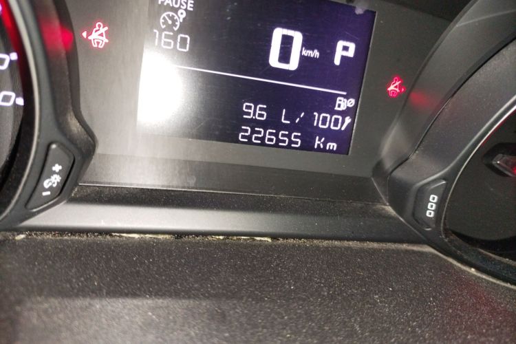 标致4008 2017款 350THP 舒适版中控内饰15