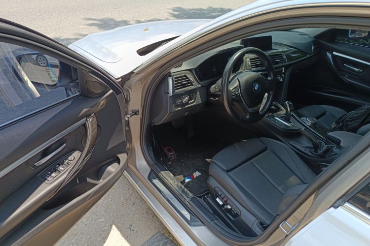 宝马3系 2018款 320Li 领先型豪华套装中控内饰20