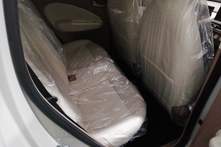 五菱汽车 宏光MINIEV 2025款 四门版 进阶款中控内饰21