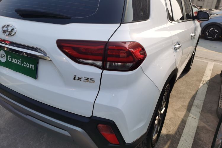 北京现代ix35 2019款 2.0L 自动两驱智勇·畅享版 国VI车身外观9