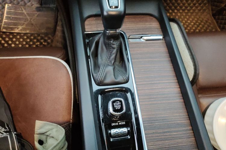 沃尔沃S60 2021款 T4 智远豪华版中控内饰18