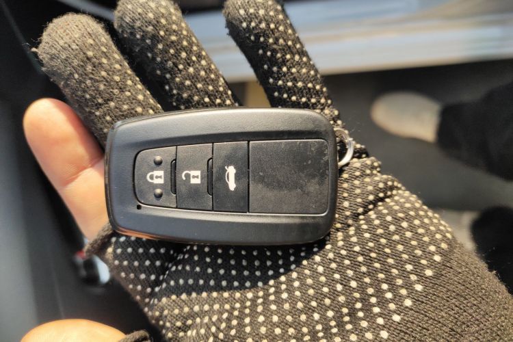 丰田 卡罗拉 2024款 1.2T 精英版中控内饰11