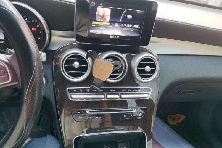 奔驰GLC 2019款 GLC 260 L 4MATIC 豪华型中控内饰16