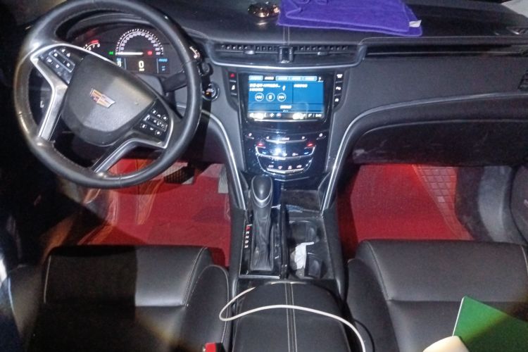 凯迪拉克XTS 2018款 28T 技术型中控内饰12