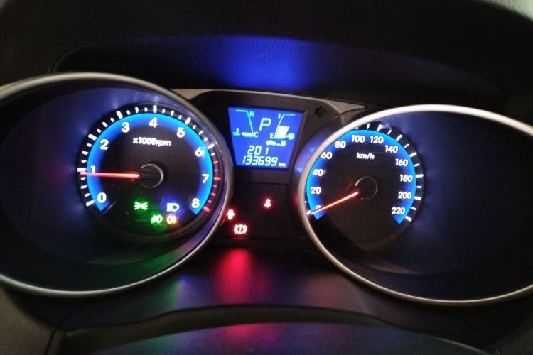 北京现代ix35 2013款 2.0L 自动两驱智能型GLS 国IV局部细节14