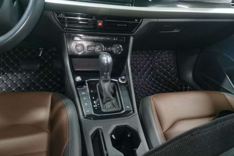 大众 朗逸 2018款 280TSI DSG豪华版 国V局部细节18