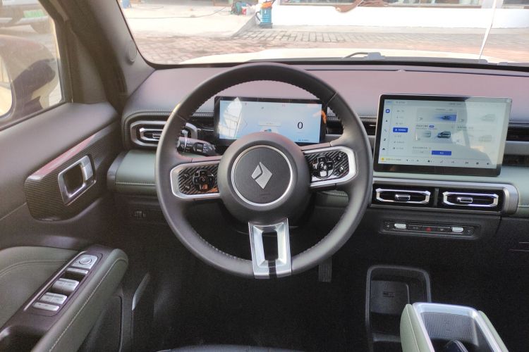 宝骏悦也Plus 2024款 智尊版 4座中控内饰13