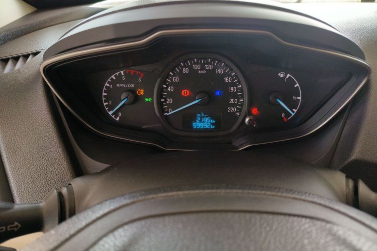 福特 福睿斯 2017款 改款 1.5L 手动舒适型中控内饰14