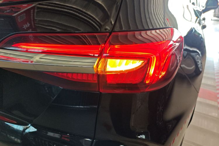 别克 昂科旗 2020款 28T 四驱尊贵型车身外观6006