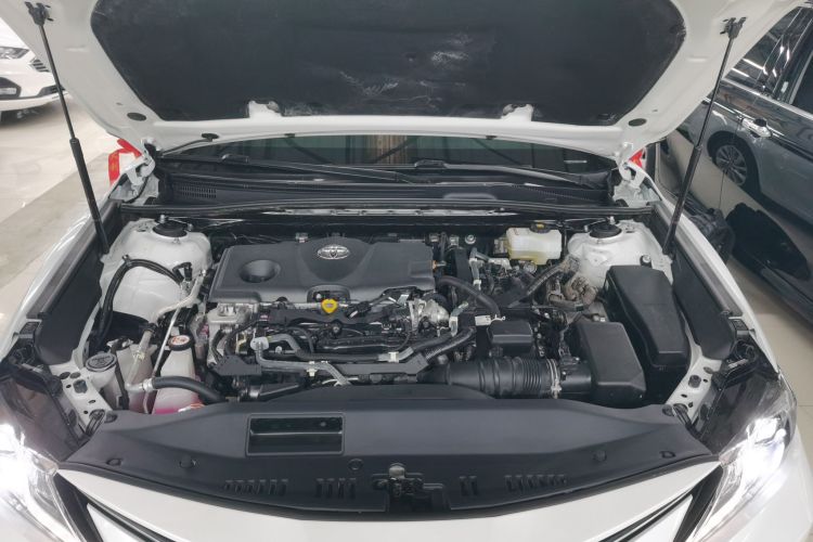 丰田 凯美瑞 2021款 双擎 2.5HGVP 领先版机舱底盘24