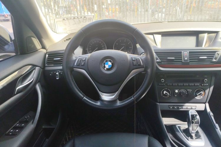 宝马X1 2015款 sDrive18i 时尚晋级版中控内饰13