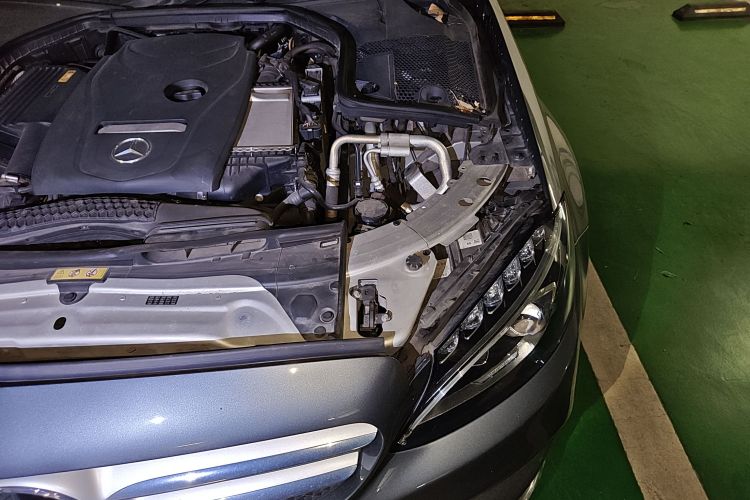 奔驰C级 2018款 C 200 L 运动版局部细节9002