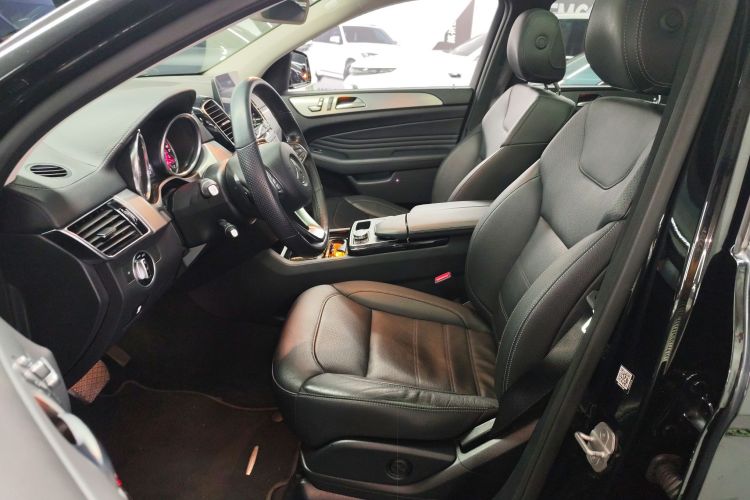 奔驰GLE轿跑 2015款 GLE 320 4MATIC 轿跑SUV局部细节19