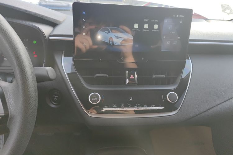 丰田 雷凌 2024款 智能电混双擎 1.8L 领先版中控内饰16