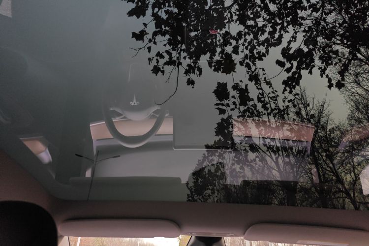 特斯拉 Model Y 2021款 标准续航后驱版中控内饰22