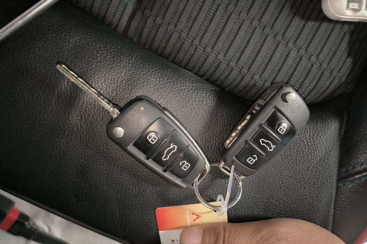 奥迪A3 2018款 30周年年型 Sportback 35 TFSI 时尚型中控内饰11