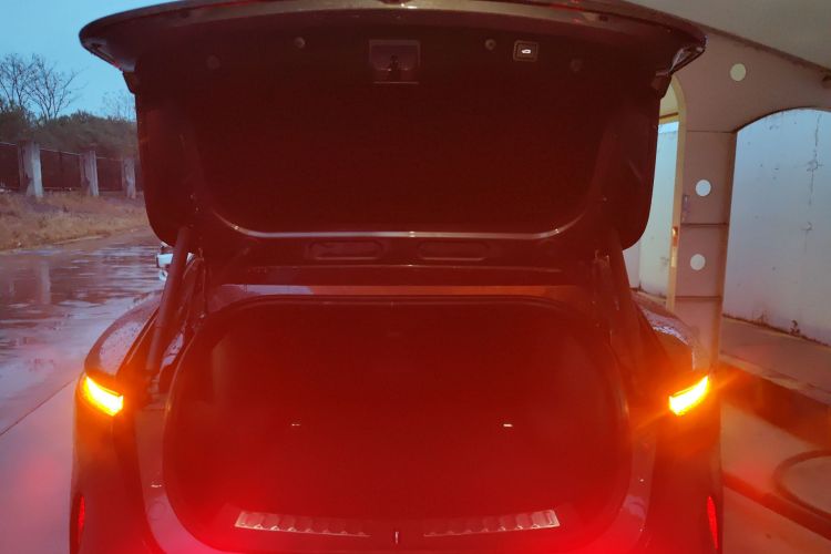 阿维塔11 2024款 580 三激光四驱奢享版机舱底盘23