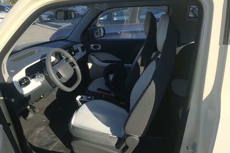 吉利银河 熊猫 2025款 210km 元气熊中控内饰19