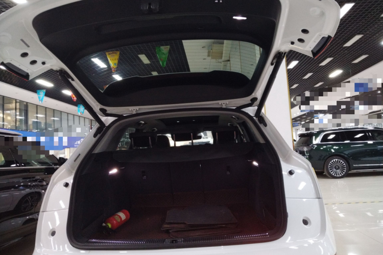 奥迪Q5L 2020款 45 TFSI 尊享运动型机舱底盘23