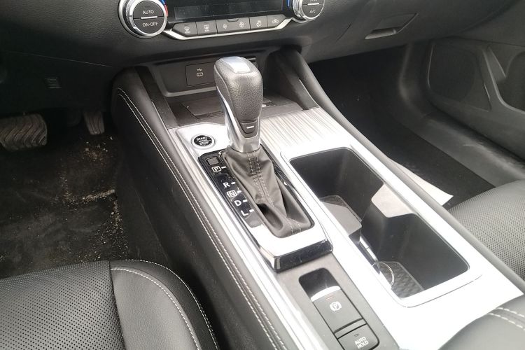 日产 天籁 2022款 2.0T XL 进享版中控内饰18