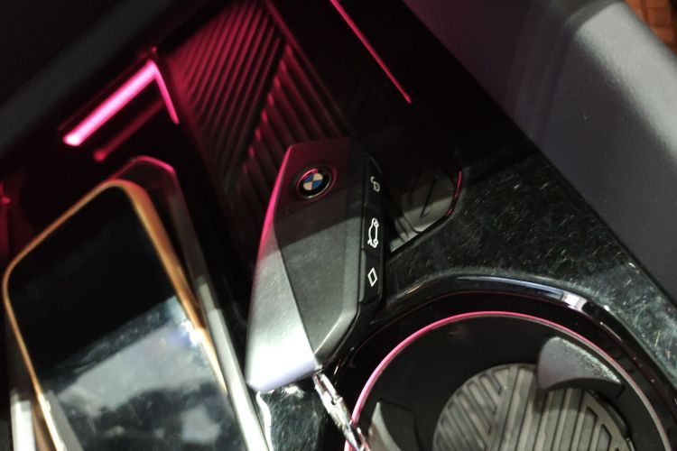 宝马5系 2024款 525Li M运动套装中控内饰11