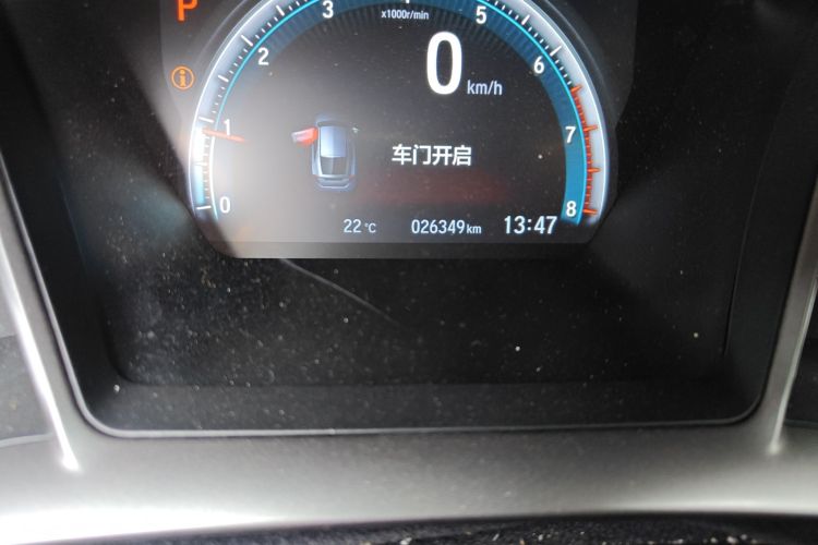 本田 思域 2021款 HATCHBACK 220TURBO CVT新锐控中控内饰15