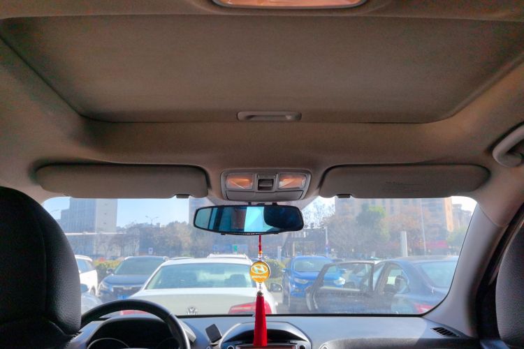 北京现代ix35 2013款 2.0L 自动两驱智能型GLS 国IV中控内饰22