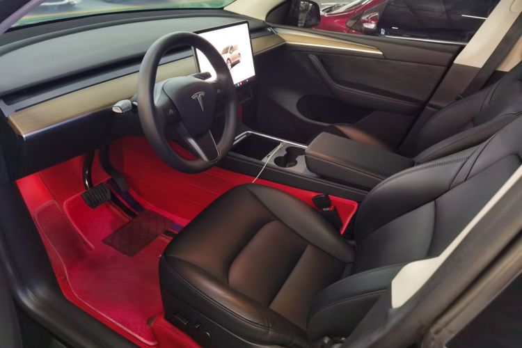 特斯拉 Model Y 2022款 改款 后轮驱动版中控内饰19