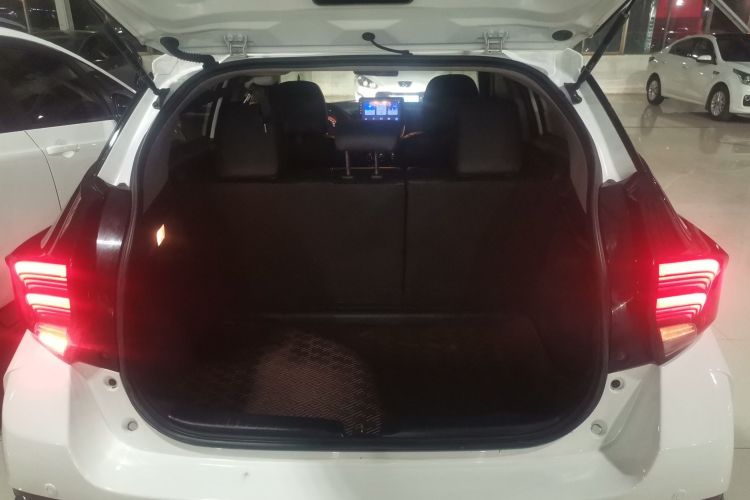 丰田 YARiS L 致炫 2022款 致炫X 1.5L CVT豪华PLUS版机舱底盘23