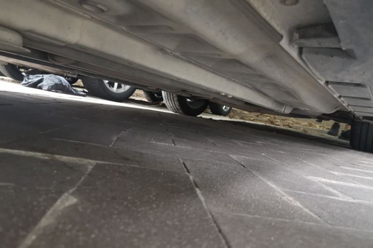 日产 天籁 2011款 公爵 2.5L XV尊雅版局部细节9004