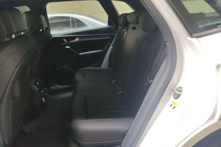 奥迪Q5L 2024款 40 TFSI 豪华动感型中控内饰21