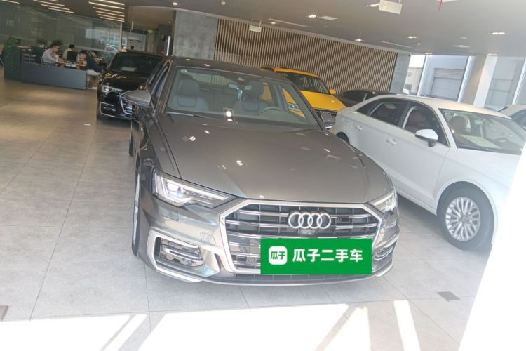 奥迪A6L 2024款 45 TFSI 臻选动感型车身外观2