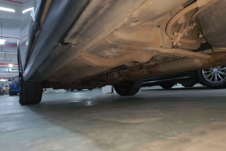 三菱 欧蓝德 2020款 2.4L 四驱致享版 7座局部细节9002