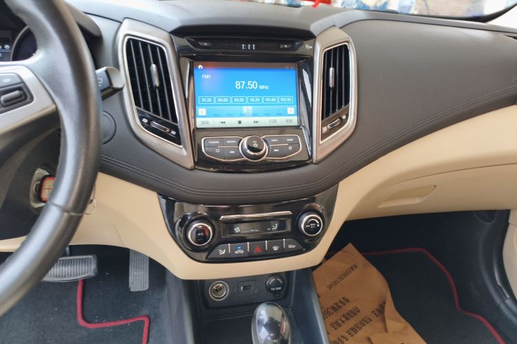 长安 逸动 2016款 1.6L 自动风尚型中控内饰16