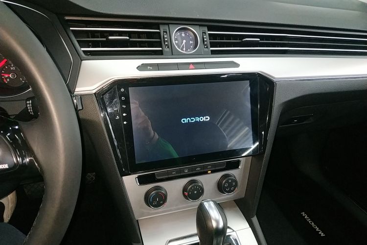 大众 迈腾 2017款 280TSI DSG 舒适型中控内饰16