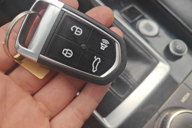 宝沃BX5 2017款 20TGDI 自动两驱新锐型中控内饰11