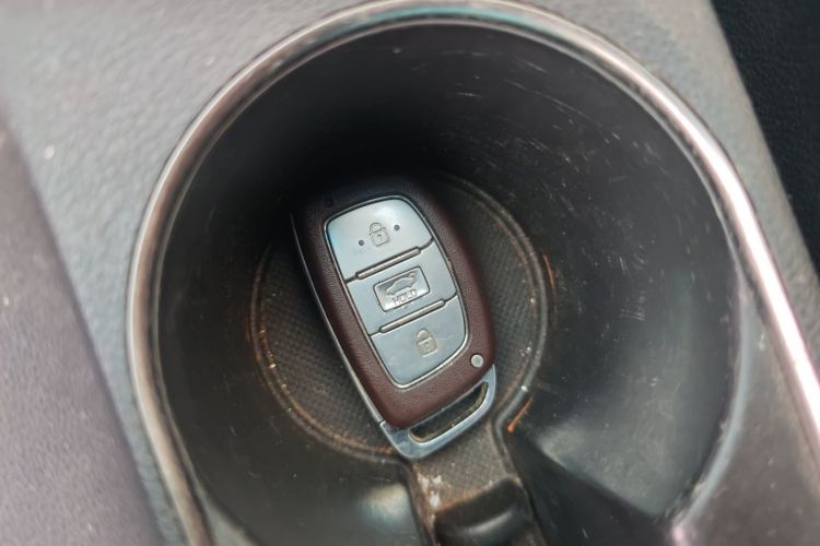 现代 领动 2016款 1.6L 自动智炫·精英型中控内饰11