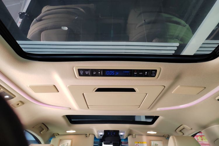 丰田 威尔法 2023款 皇冠 双擎 2.5L HV尊贵版中控内饰22