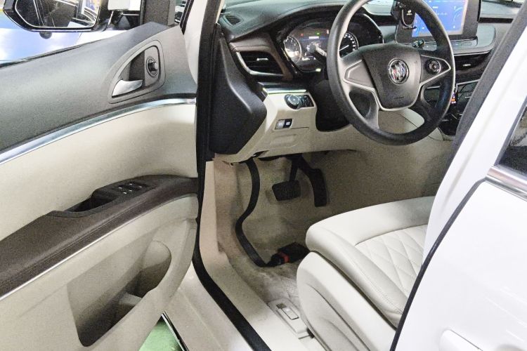 别克GL8 2023款 陆上公务舱 舒适型中控内饰20