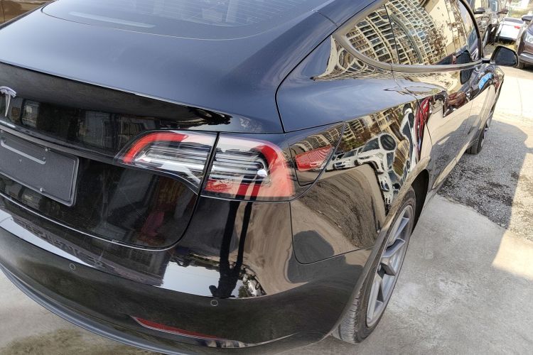 特斯拉 Model 3 2021款 标准续航后驱升级版车身外观9