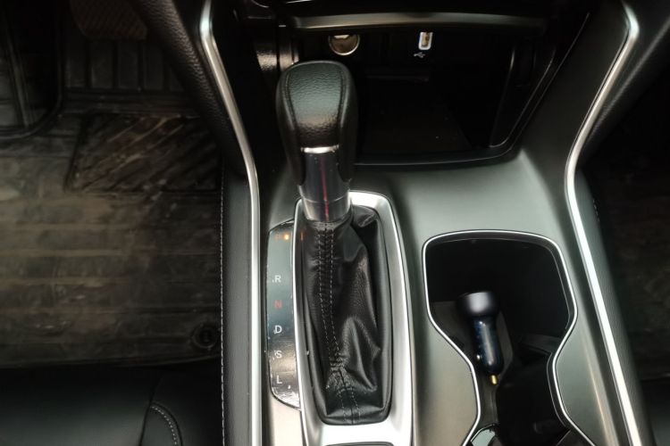 本田 雅阁 2022款 260TURBO 舒适版中控内饰18