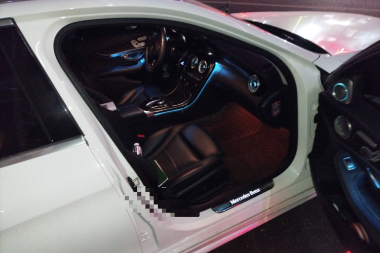 奔驰C级 2015款 C 200 L 4MATIC 运动版局部细节9005