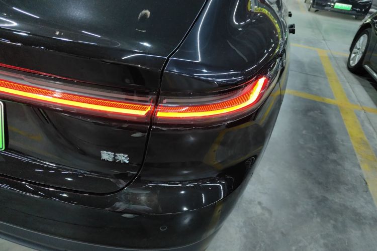 蔚来ET7 2024款 75kWh 行政版车身外观9